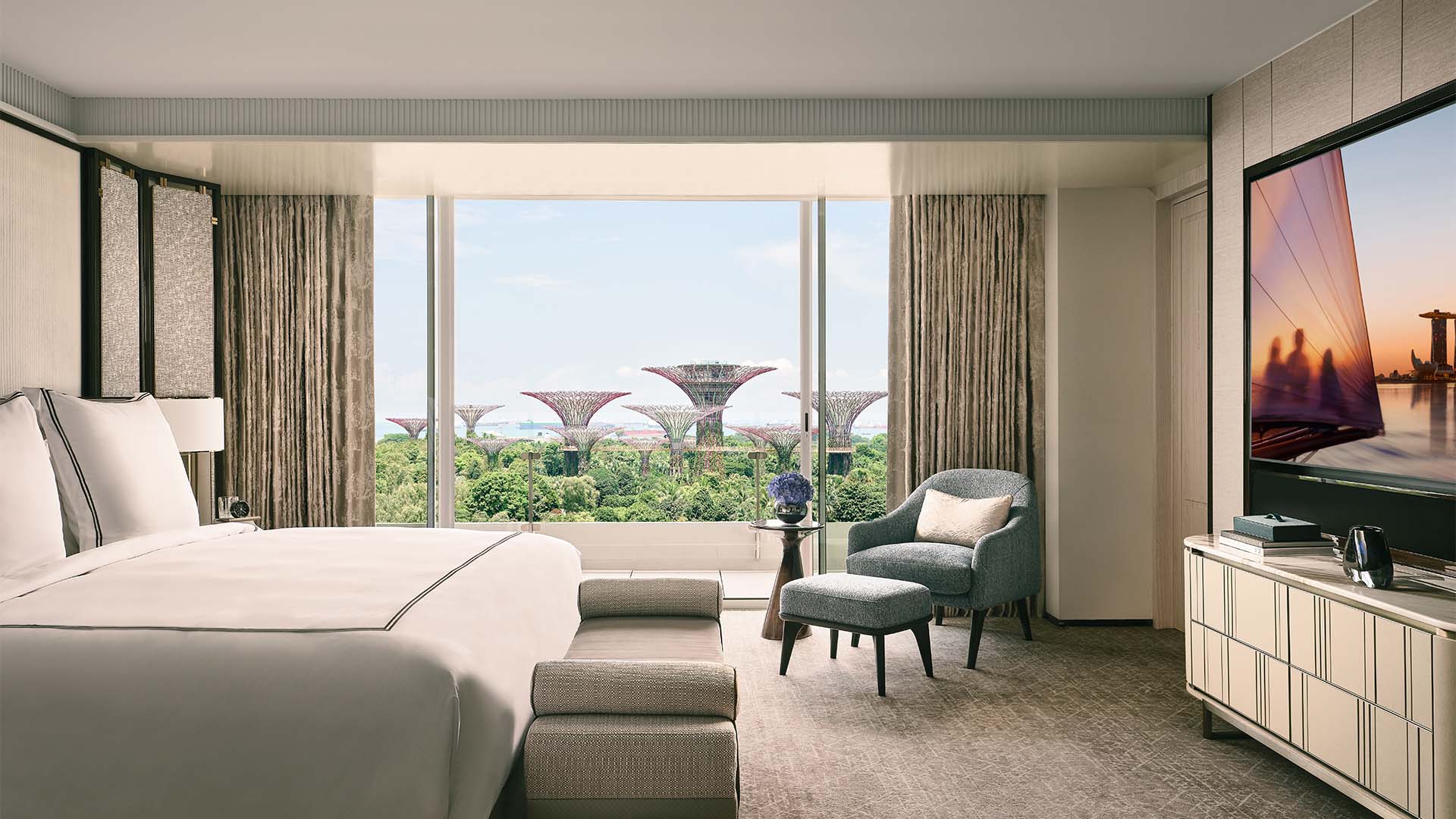 싱가포르 국경일 연휴를 위한 마리나 베이 샌즈의 파이자 프리미어 스위트