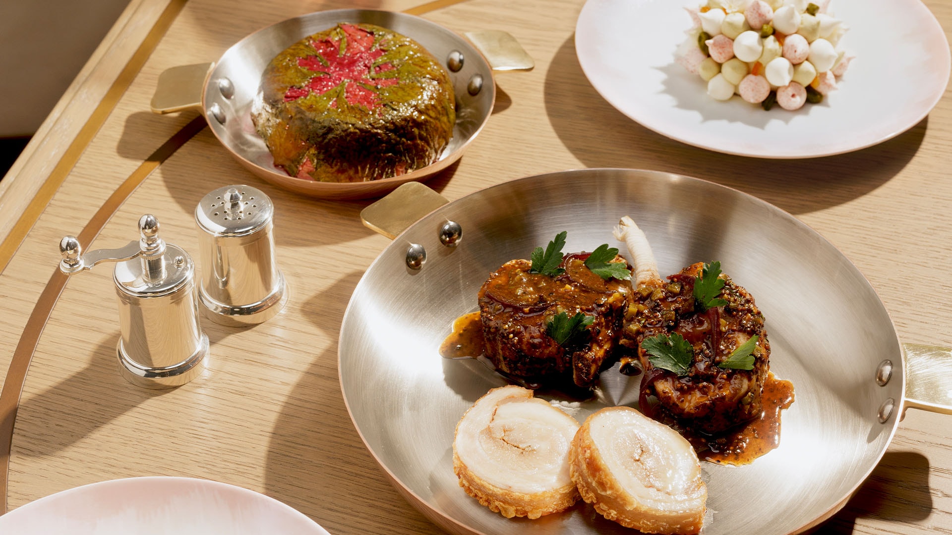 Maison Boulud의 요리
