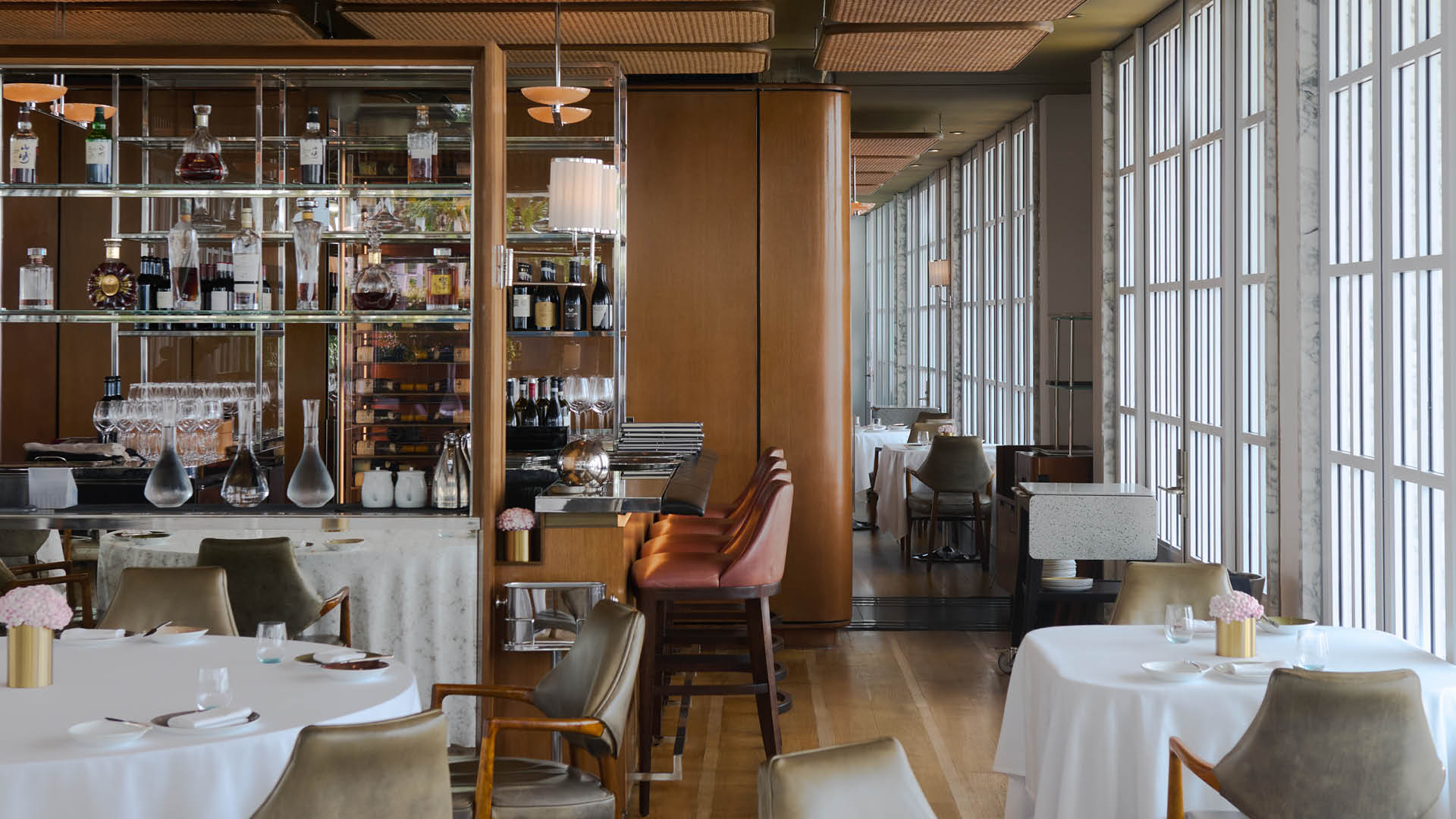 2026 미슐랭 가이드 추천 레스토랑, Spago Dining Room의 내부 전경