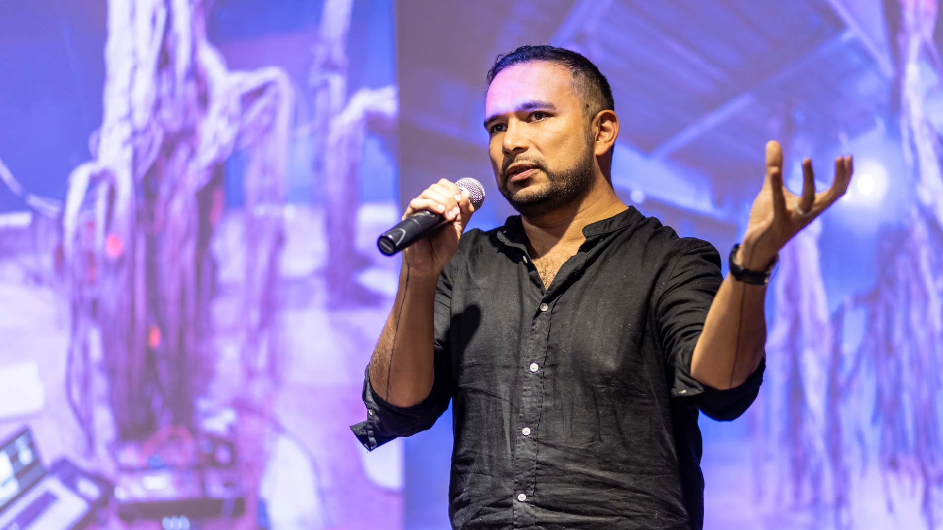 Distributed Memory: Building Shared Databases – workshop by Juan Cortés 