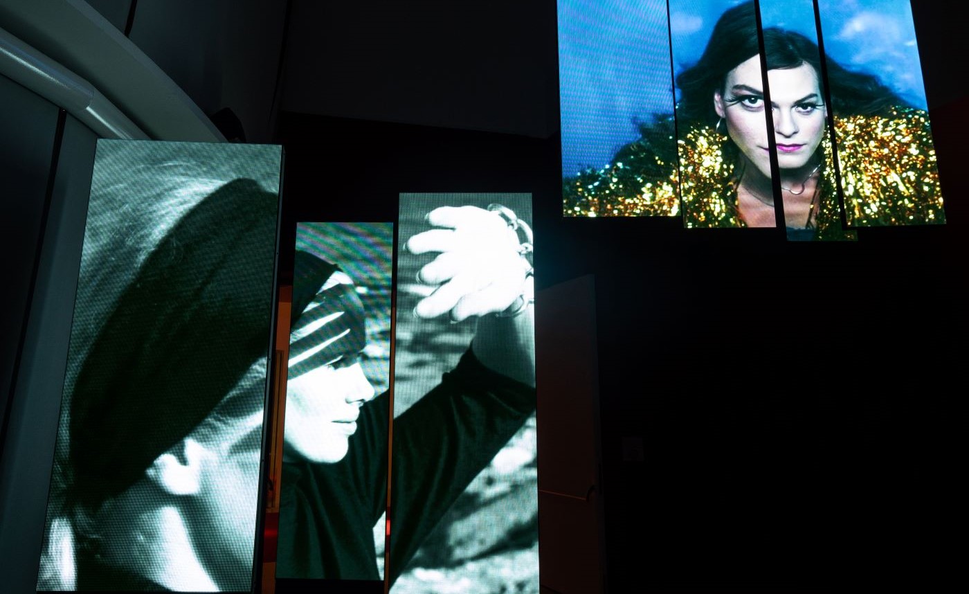 Walk out with a Goddess(여신과의 산책)