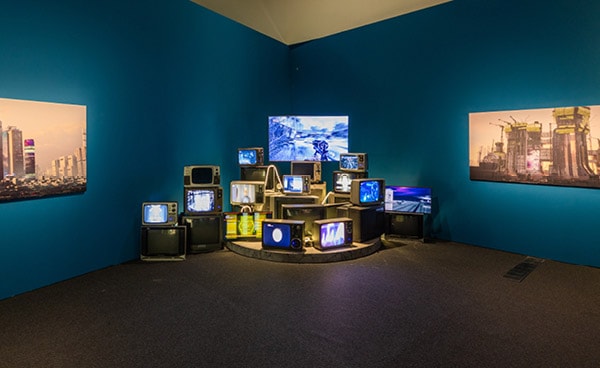 챕터 1 - We Are Authors of the End(우리는 종말을 쓰는 작가입니다)