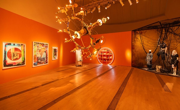 챕터 4 - Silk, Spice, a Punk Paradise(실크, 스파이스, 펑크 파라다이스)