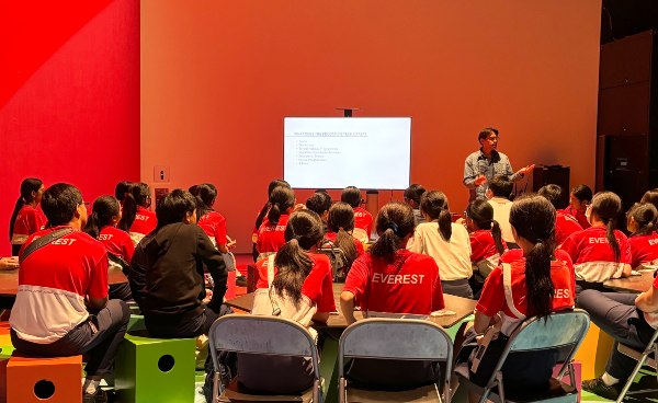 Museum Careers: Beyond the Exhibitions(뮤지엄 커리어: 전시 그 너머)