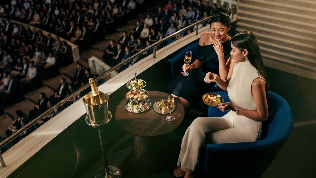 STAGESIDE BITES