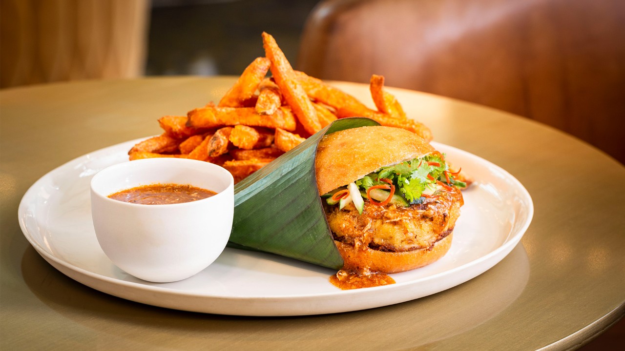 A casual sitting and dining spot at Renku Bar & Lounge, Marina Bay Sands